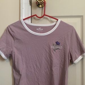 Cropped hollister T-shirt
